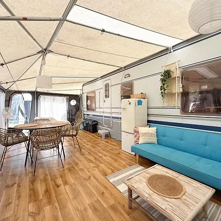 Camping Mary - Duza Przyczepa Z Przedsionkiem Chałupy